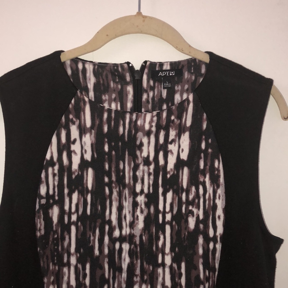 Dress - Picture 3 of 3